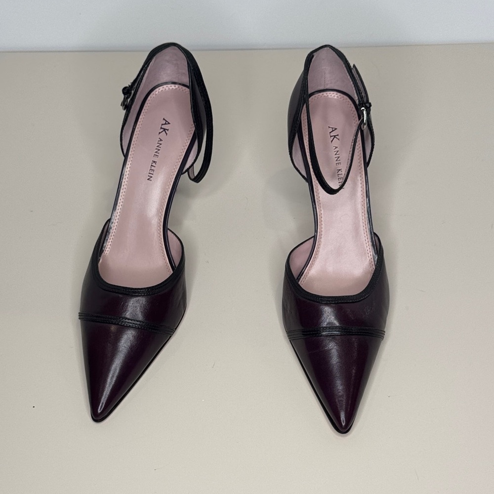 Anne Klein Women's Burgundy and Black Heels 3.5 inch heel